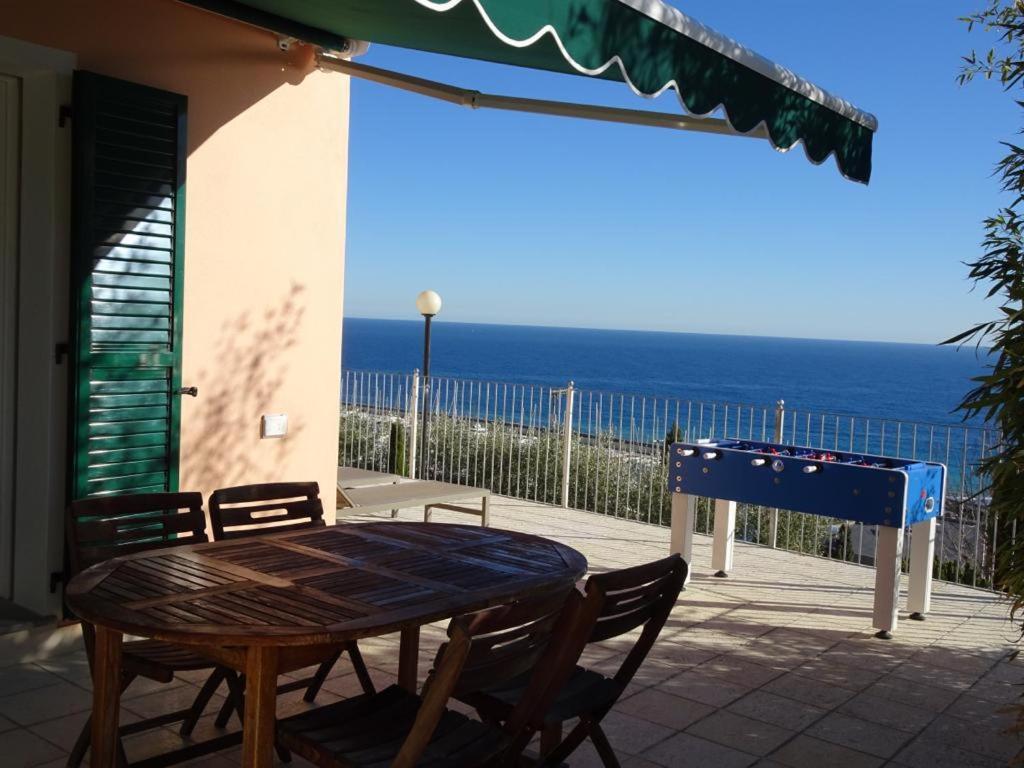 villetta Sole Mare Santo Stefano al Mare Esterno foto
