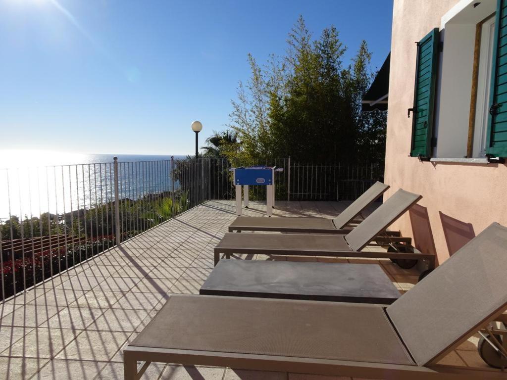 villetta Sole Mare Santo Stefano al Mare Esterno foto