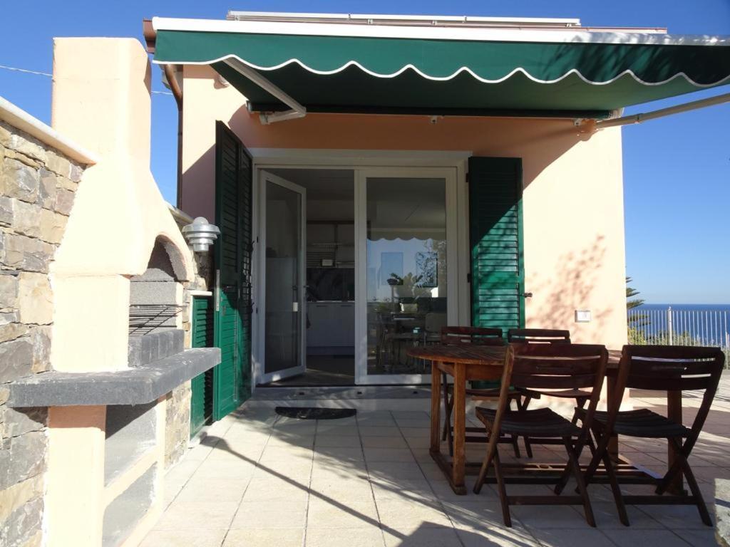 villetta Sole Mare Santo Stefano al Mare Esterno foto
